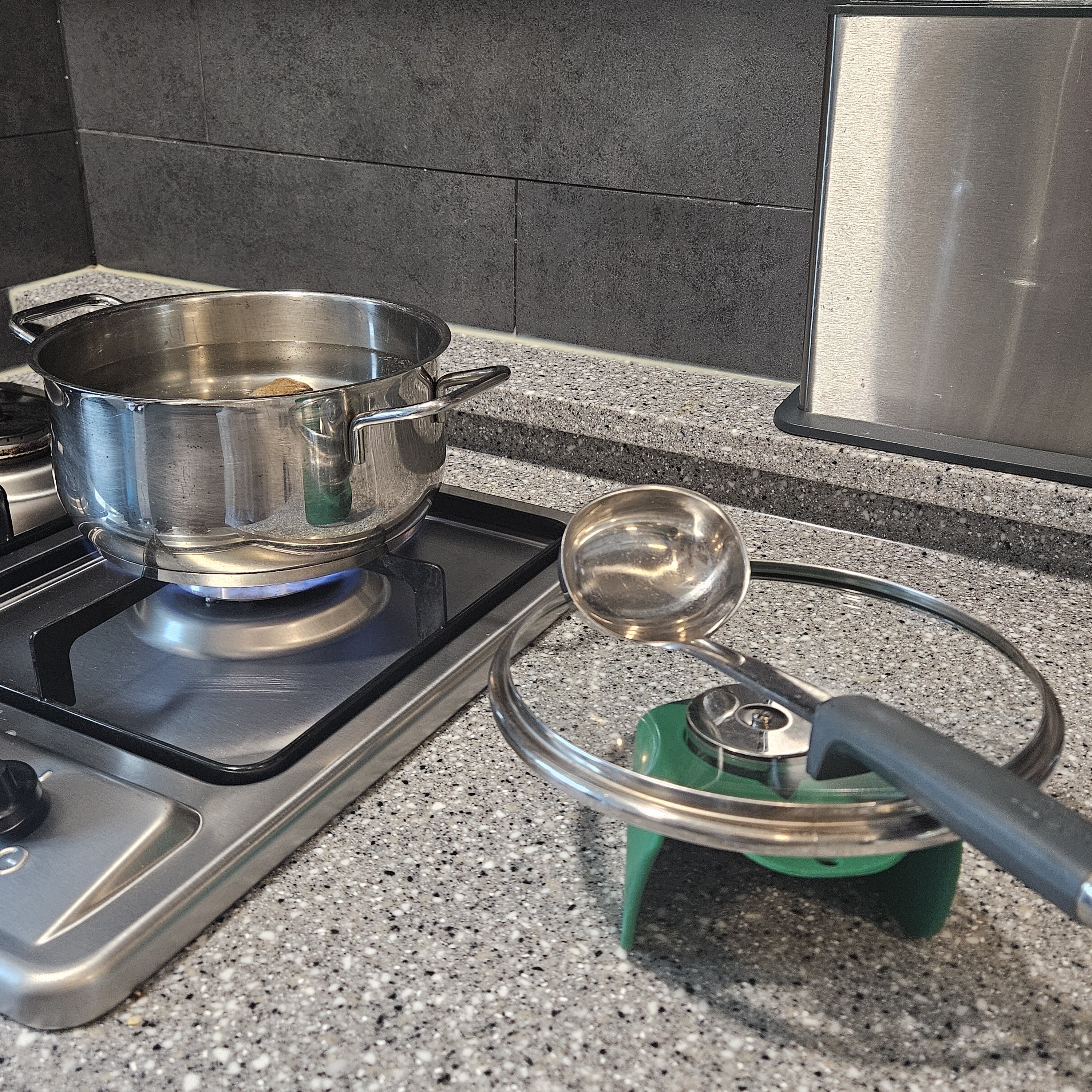 Pot Lid Holder